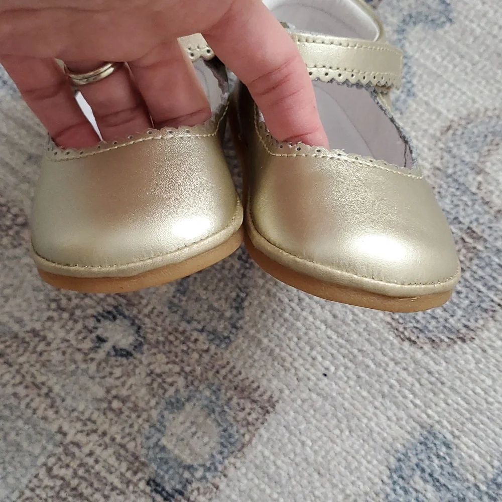 Angels L'Amour Baby Girls Cara Scalloped Mary Jane Gold Metallic Shoes Sz4